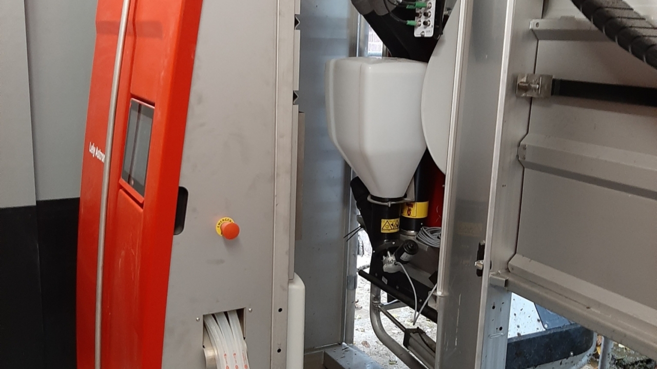 Black V in Lely A5 Black V in Lely A5