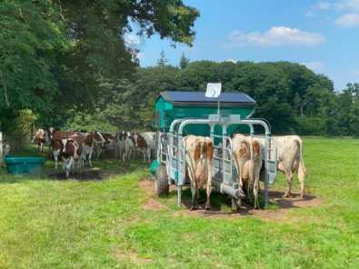 Feed Station Mobile Feed Station Mobile
