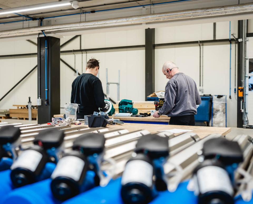 AH104013 web AH104013 web