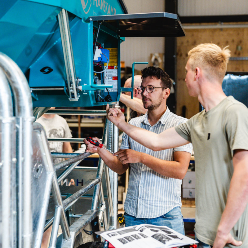 AH009603 web AH009603 web